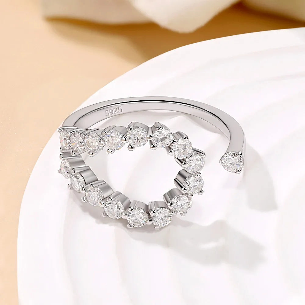 Ana - Anello in Moissanite L’eleganza del diamante