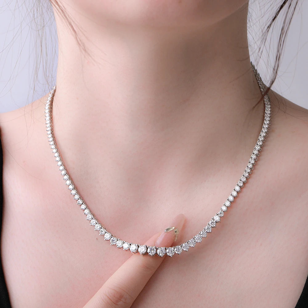 LILI – Elegante Collana Tennis con Moissanite (3 Griffe)
