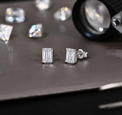 Moi - Orecchini in Moissanite Taglio Smeraldo