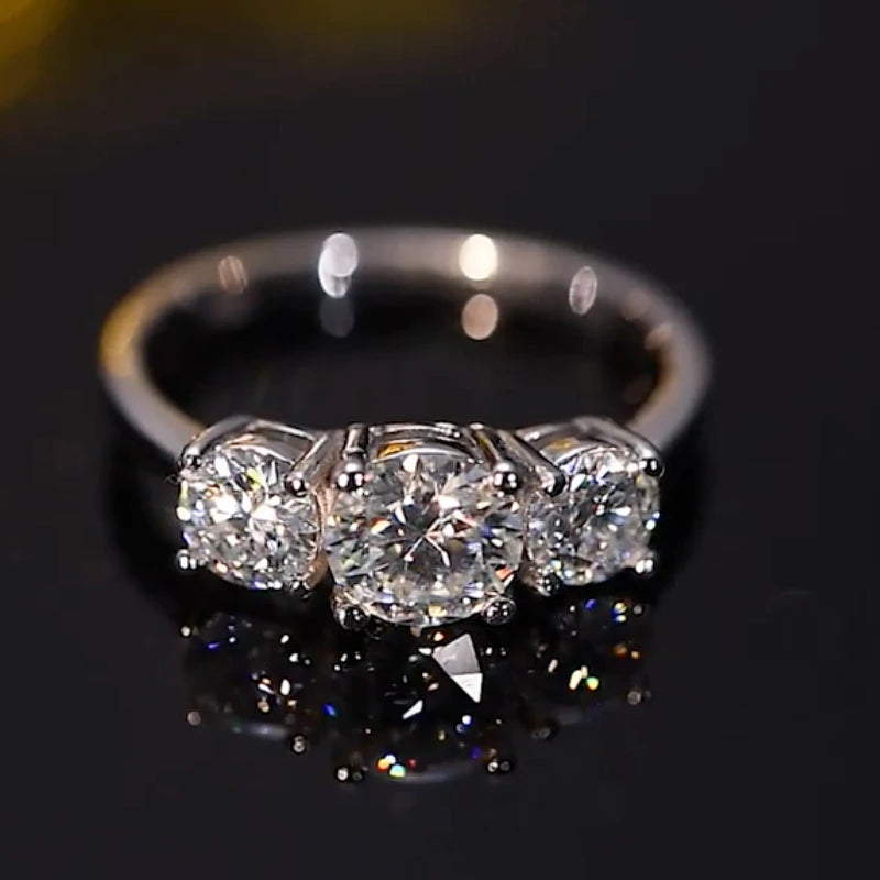 MIRAG-Anello con tre pietre di moissanite