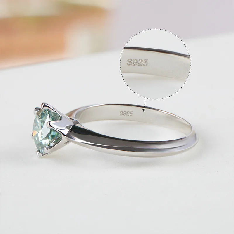 Regina- Moissanite Anello