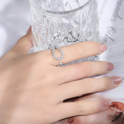 Ana - Anello in Moissanite L’eleganza del diamante