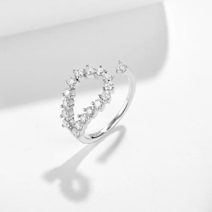 Ana - Anello in Moissanite L’eleganza del diamante