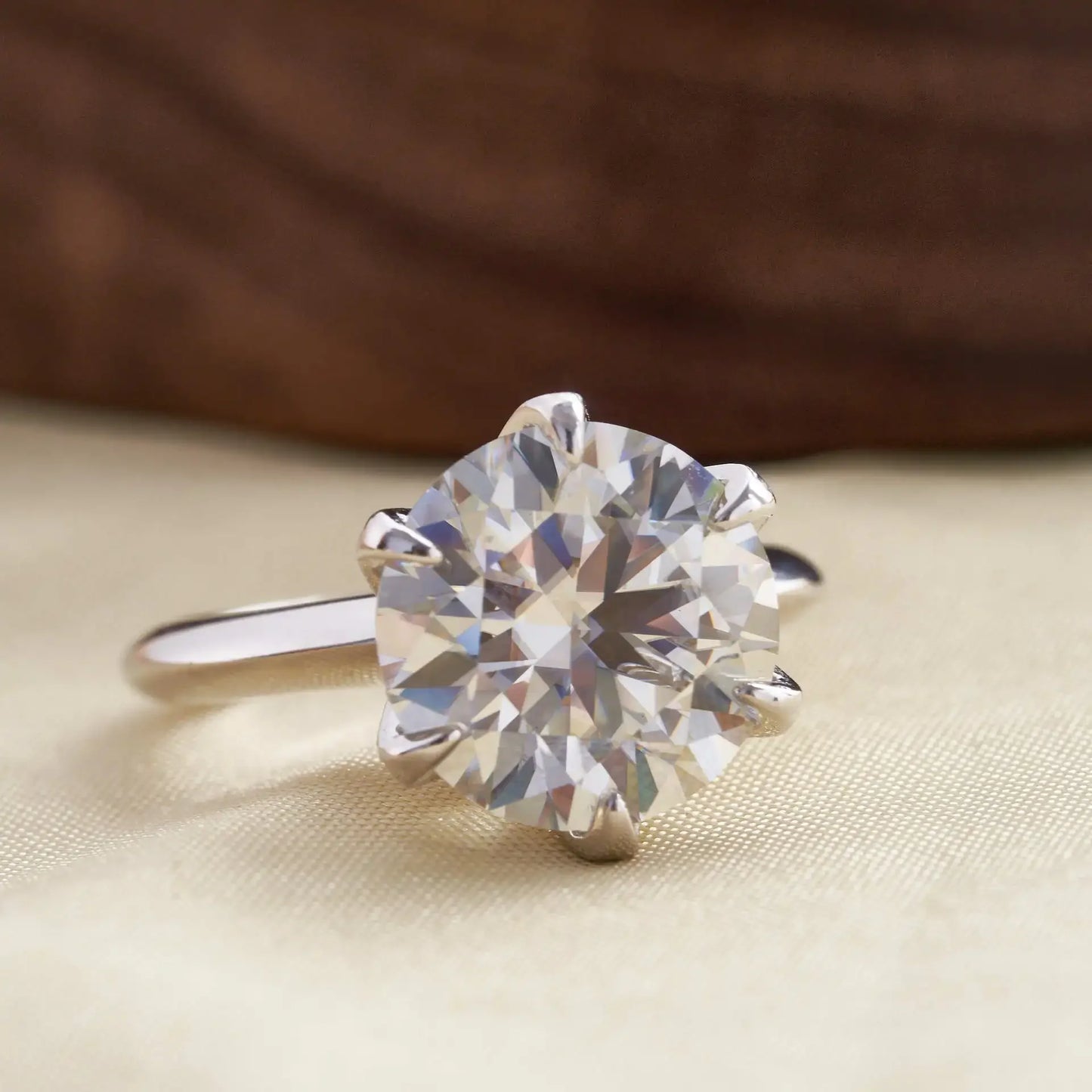 Regina- Moissanite Anello