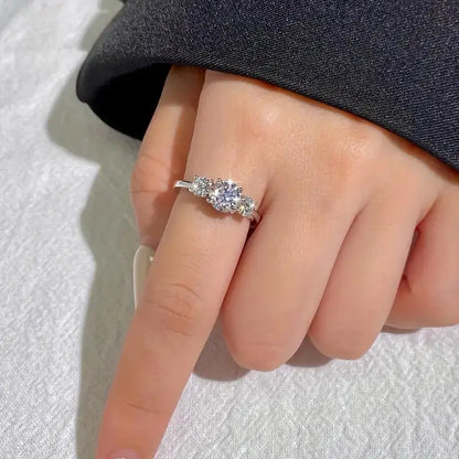 MIRAG-Anello con tre pietre di moissanite