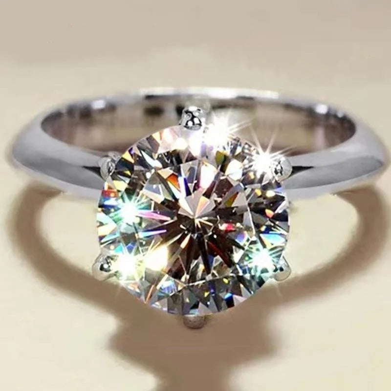 Regina- Moissanite Anello