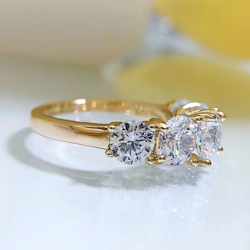 Lux- Anello da donna in argento sterling 925 con 5 moissanite