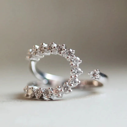 Ana - Anello in Moissanite L’eleganza del diamante